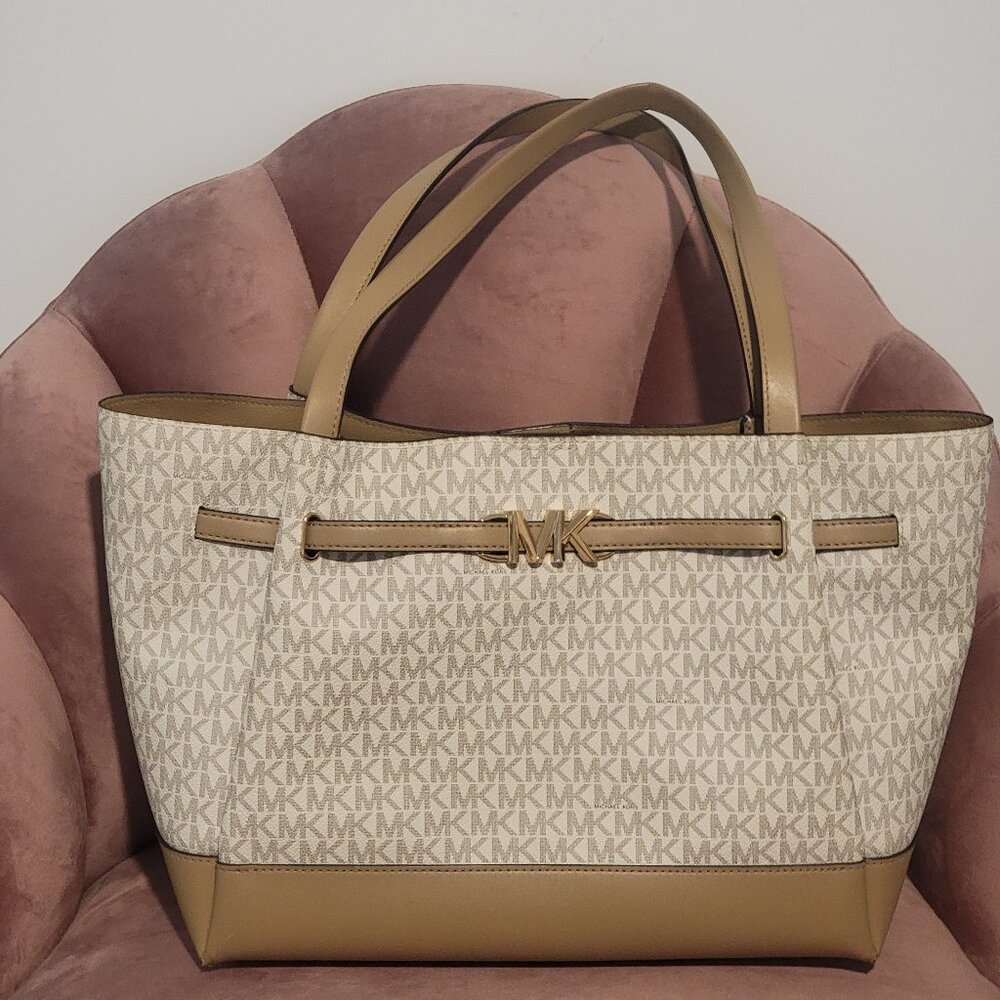 Michael Kors Reed Logo Tote Bag – Gently Used